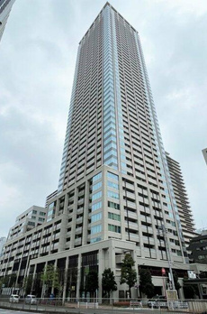 ＣＡＰＩＴＡＬ　ＧＡＴＥ　ＰＬＡＣＥ　ＴＨＥ　ＴＯＷＥＲ 