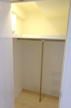 ブランズ市谷田町（０１１９０７） 