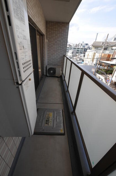 ブルソール信濃町 