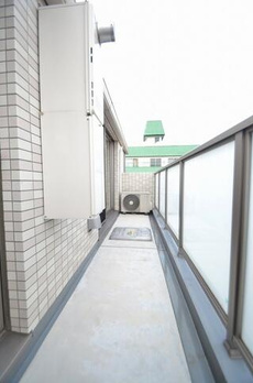 ブルソール信濃町 