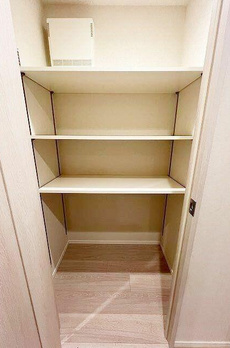 ＭＩＤ　ＴＯＷＥＲ　ＧＲＡＮＤ 