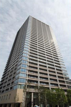 ＧＬＯＢＡＬ　ＦＲＯＮＴ　ＴＯＷＥＲ 