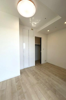 ＴＨＥ　ＧＲＡＮＤ　ＭＩＬＬＥＮＮＩＡ　ＴＯＷＥＲ＆ＳＵＩＴＥ 