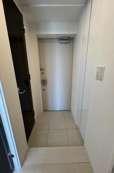 ＴＨＥ　ＧＲＡＮＤ　ＭＩＬＬＥＮＮＩＡ　ＴＯＷＥＲ＆ＳＵＩＴＥ 