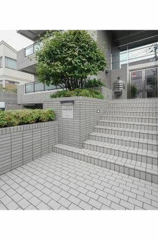 五十嵐ホームズ 