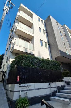 Ｒｏｓｙ　Ｒｅｓｉｄｅｎｃｅ　Ｓｈｉｒｏｋａｎｅ 