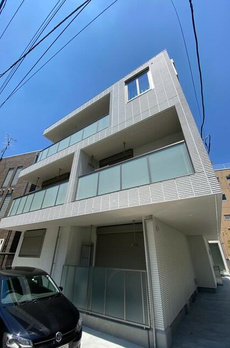 Ｌｕｘｅ　Ｈｉｇａｓｈｉｎａｋａｎｏ 