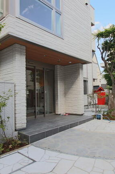 ＢＡＺＡＫＩ　ＫＡＮ 
