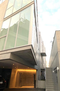 Ａｎｇｌｅ　Ｂｕｉｌｄｉｎｇ 