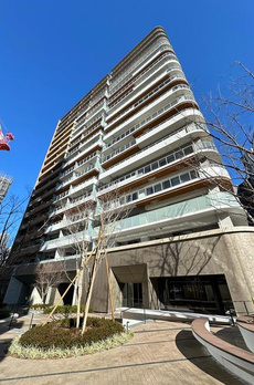 ＨＡＲＵＭＩ　ＦＬＡＧ　ＰＡＲＫ　ＶＩＬＬＡＧＥ　Ｃ棟 
