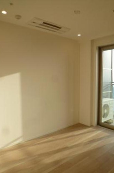 ＴＨＥ　ＲＯＰＰＯＮＧＩ　ＴＯＫＹＯ　ＣＬＵＢ　ＲＥＳＩＤＥＮＣＥ 