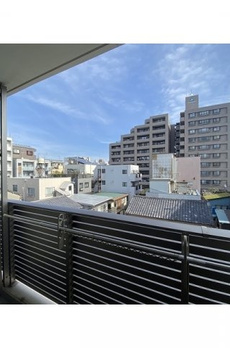 ＷＨＡＲＦ森下 