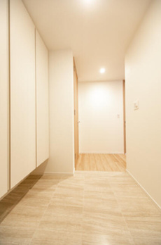 ＨＡＲＵＭＩ　ＦＬＡＧ　ＰＡＲＫ　ＶＩＬＬＡＧＥ　Ｃ棟 