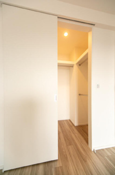 ＨＡＲＵＭＩ　ＦＬＡＧ　ＰＡＲＫ　ＶＩＬＬＡＧＥ　Ｃ棟 