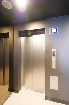 PREMIUM CUBE 上野 