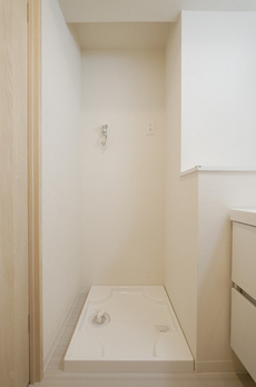 RYOGOKU STATION RESIDENCE 