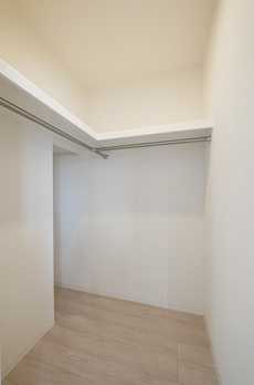 RYOGOKU STATION RESIDENCE 