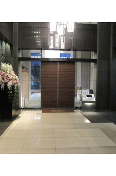 ＧＬＯＢＡＬ　ＦＲＯＮＴ　ＴＯＷＥＲ（０１２５２５） 