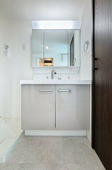 部屋番号：３０１ 