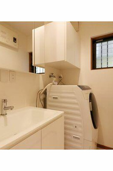 Ｕｅｈａｒａ　３　Ｈｏｕｓｅ 