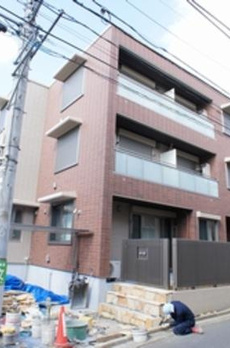 ブルーノ初台Ａ 