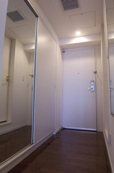 ＨＵＮＤＲＥＤ　ＳＴＡＹ　ＲＥＳＩＤＥＮＣＥ 