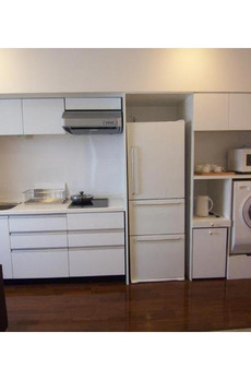 ＨＵＮＤＲＥＤ　ＳＴＡＹ　ＲＥＳＩＤＥＮＣＥ 