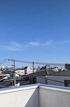 祖師谷４丁目３階建戸建 