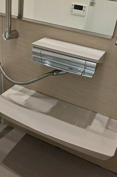 祖師谷４丁目３階建戸建 