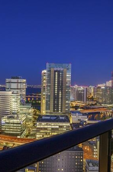 ＴＨＥ　ＹＯＫＯＨＡＭＡ　ＦＲＯＮＴ　ＴＯＷＥＲ 