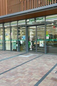 ＨＡＲＵＭＩ　ＦＬＡＧ　ＳＵＮ　ＶＩＬＬＡＧＥ　Ｂ棟 