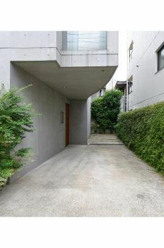 下馬５丁目ＲＣデザイナーズハウス 