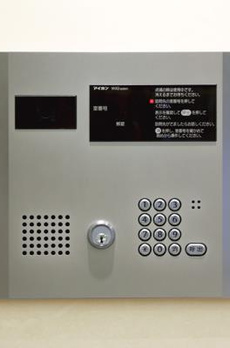 アパートメンツ三田 