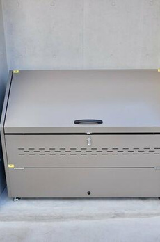 用賀レーベル 