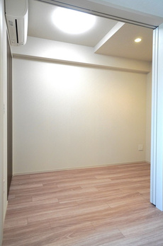Ｂｒｉｌｌｉａ　ｉｓｔ　上野稲荷町 