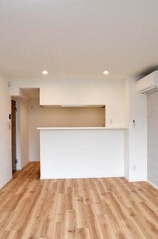 ＤＡＳＨ　ＬＩＶＩＮＧ　ＹＯＹＯＧＩ　ＵＥＨＡＲＡ 