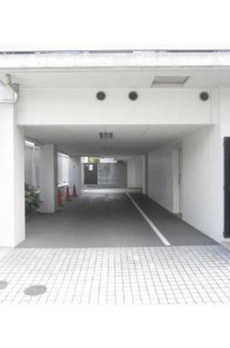 小田急コアロード六本木フロンテ 