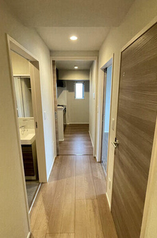 Ｈａｕｓ　Ｆｒｉｅｄｅ 
