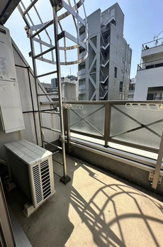 ＪＹ　ＡＺＡＢＵ 