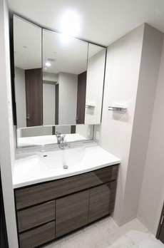 ＯＲＭＥ　ＣＯＵＲＴ　ＮＩＰＰＯＲＩ　ＥＡＳＴ 
