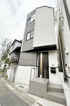 世田谷区弦巻三丁目 