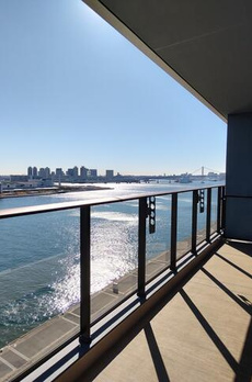 ＨＡＲＵＭＩ　ＦＬＡＧ　ＳＥＡ　ＶＩＬＬＡＧＥ　Ｅ棟 