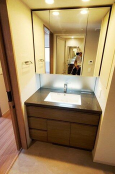 部屋番号：２０３ 