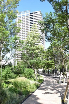 BAYZ TOWER&GARDEN 