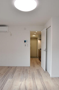 ＤＡＳＨ　ＬＩＶＩＮＧ　ＹＯＹＯＧＩ　ＵＥＨＡＲＡ 