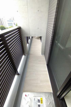 ロクシス日暮里 