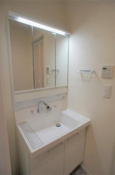 Ｈａｂｉｔａｔ　Ｋａｍａｄａ 
