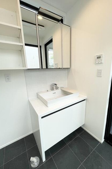 白山５丁目戸建 
