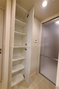 ＭＩＤ　ＴＯＷＥＲ　ＧＲＡＮＤ 