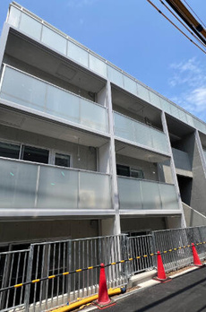 ＬＯＧＧＩＡ　ＳＨＩＲＯＫＡＮＥ 